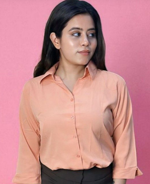 Women's Spread Collar Shirt