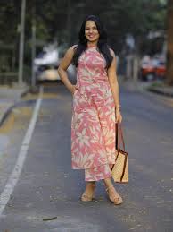 GoSriKi Straight Kurta Set