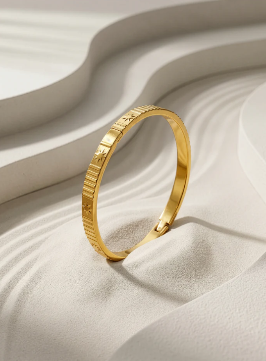 OnnMe by GIVA Bangle Bracelet