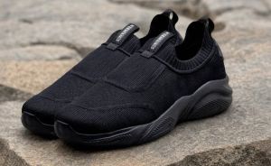 Black Sole Max Slip Ons